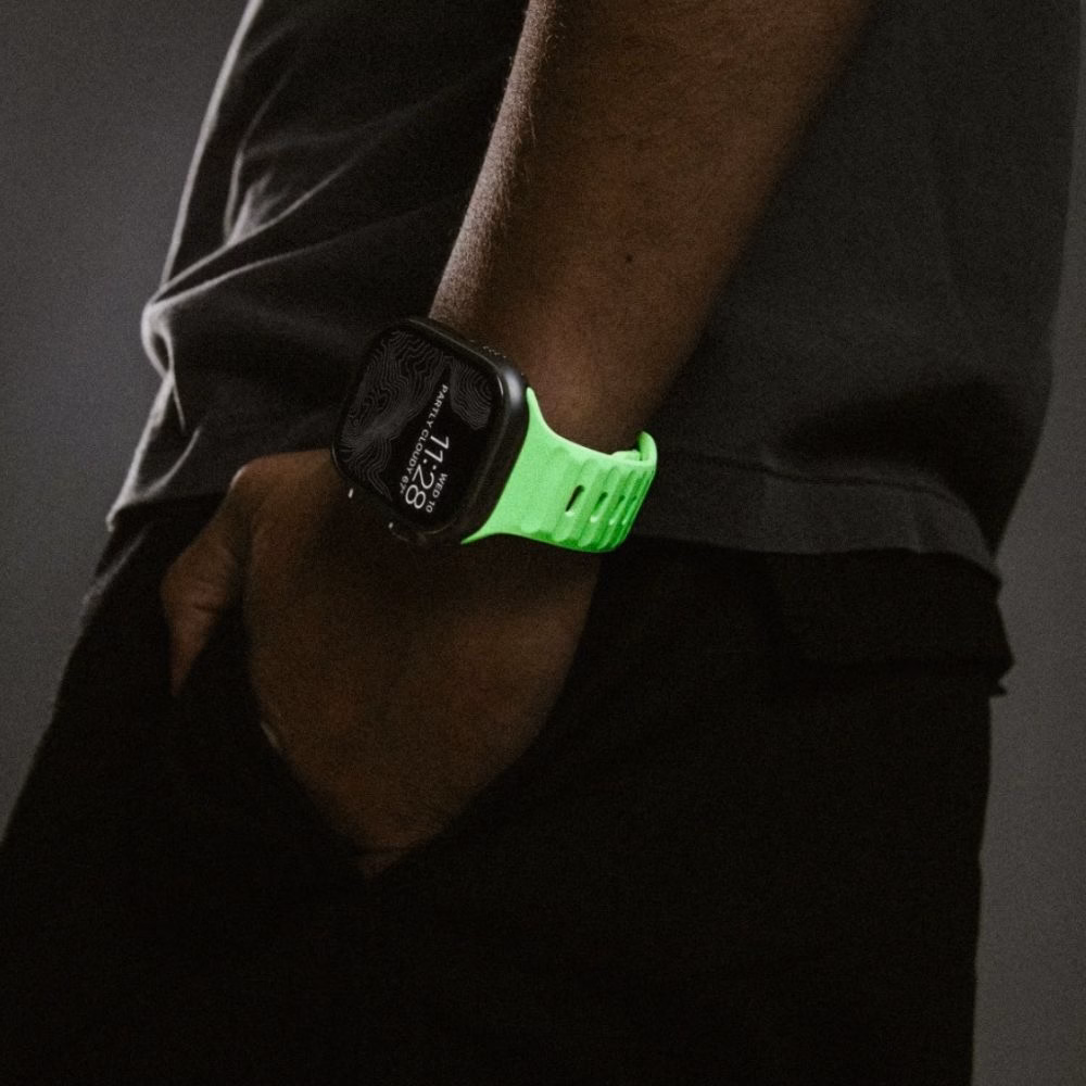 Nomad Sport Band Glow 2.0 для Apple Watch 45mm/49mm, алюмінієва застібка та внутрішня сторона з маркуванням бренду