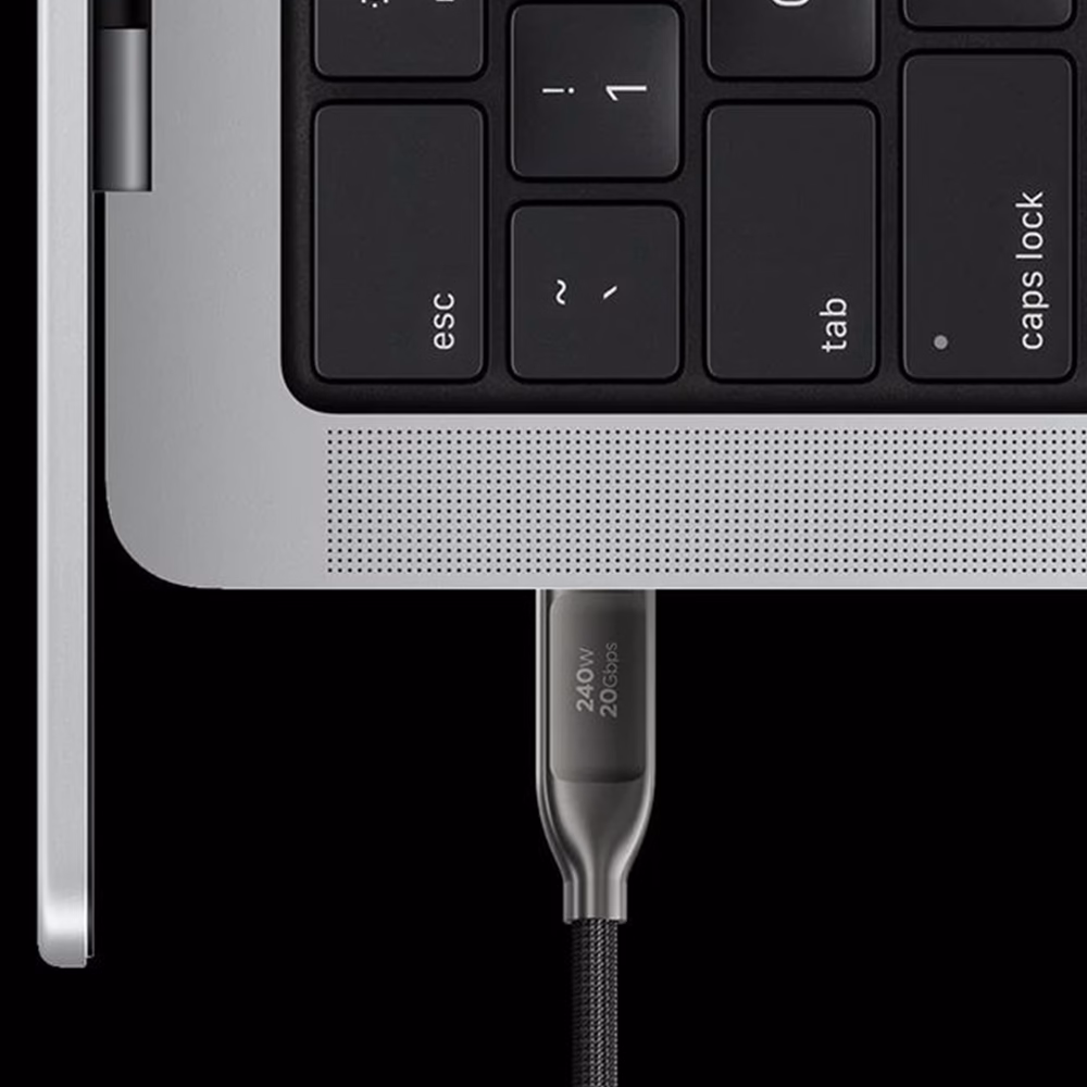 Підключення кабелю Nomad USB4 до MacBook