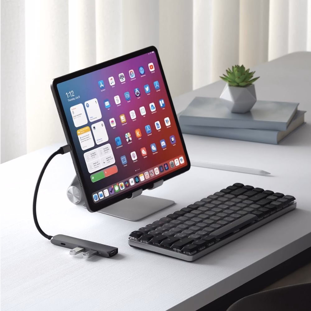 Хаб Satechi 4-in-1 USB-C Slim Multiport Adapter 4K Black - 3