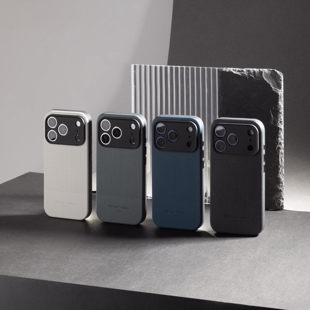 Чохли Native Union Active для iPhone 18 Pro у кольорах Sandstone, Slate Green, Navy і Black &mdash; фактура з крапковим тисненням